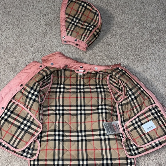 COPY - Authentic Burberry Kids Pink detachable hood quilted coat - Picture 4 of 16